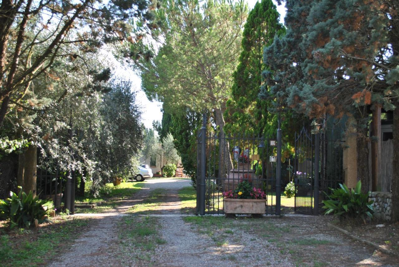 卡斯德尔诺沃贝拉登卡Agriturismo La Nicchia别墅 外观 照片